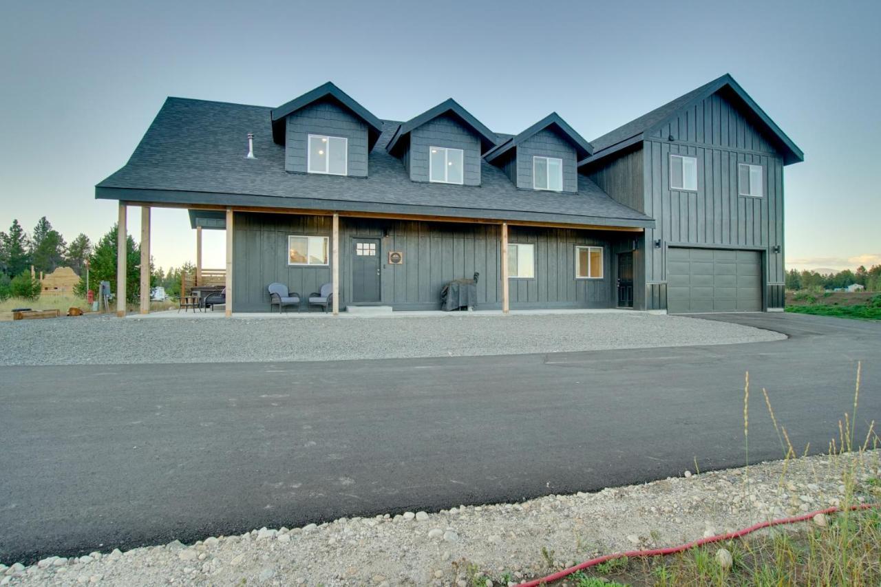 Modern Donnelly Cabin With Private Hot Tub Villa Exterior photo