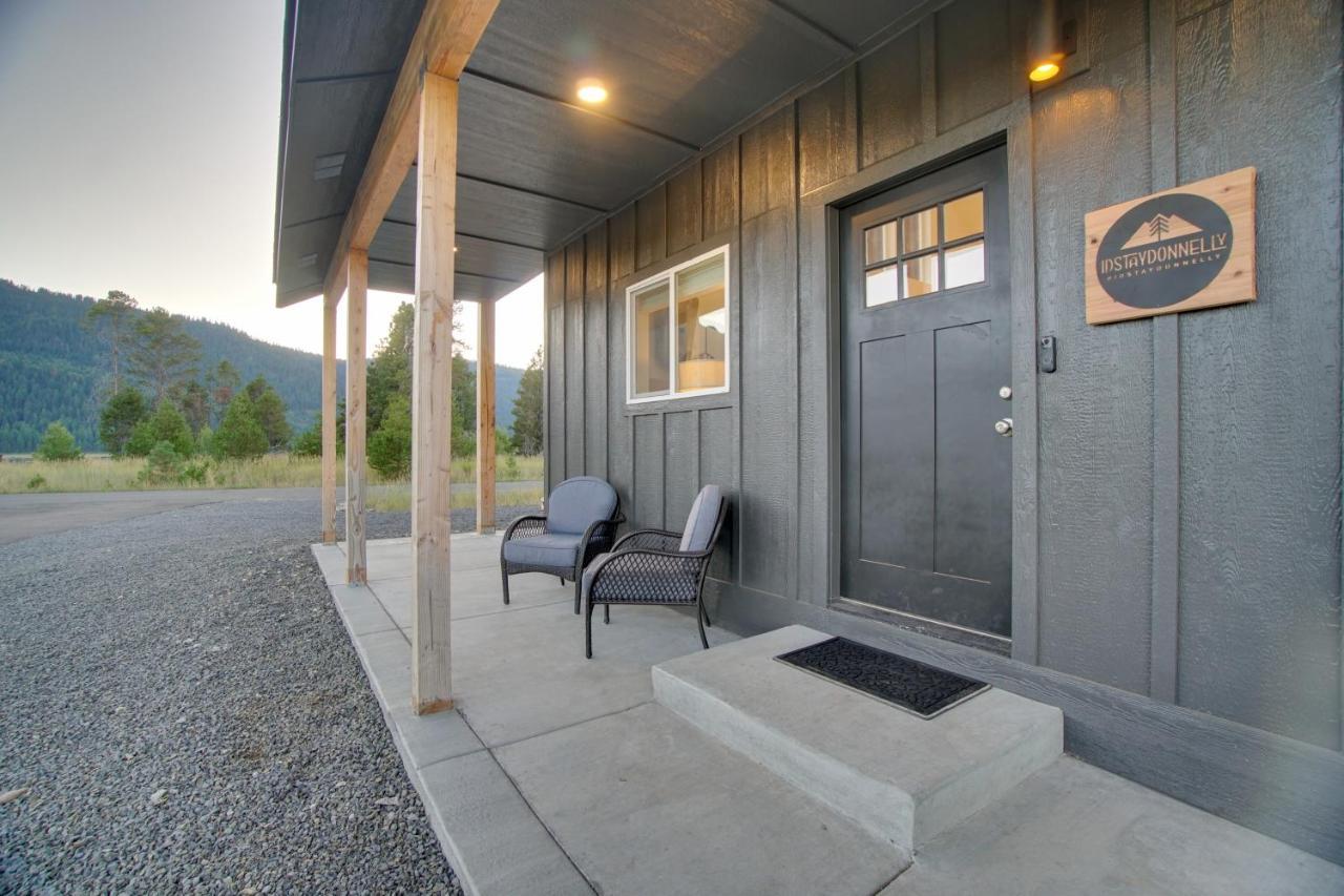 Modern Donnelly Cabin With Private Hot Tub Villa Exterior photo